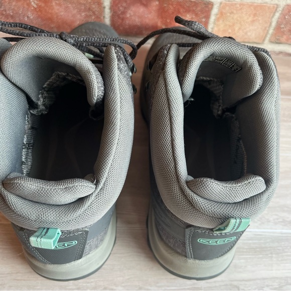 Keen Mid height hiking boots grey and mint green size 9.5 - Picture 7 of 13